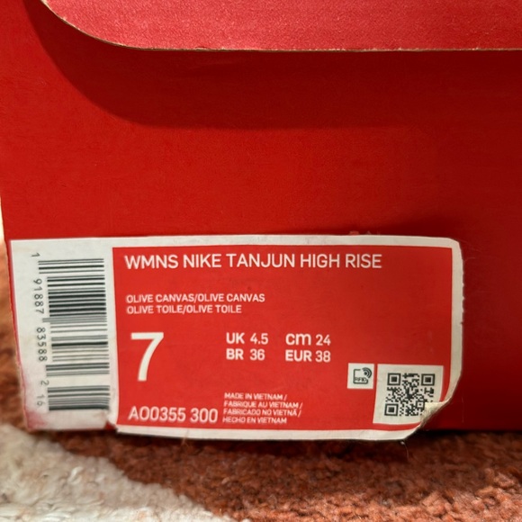 Nike Women's Tanjun High Rise Olive Green Sneaker Boot - Picture 2 of 6